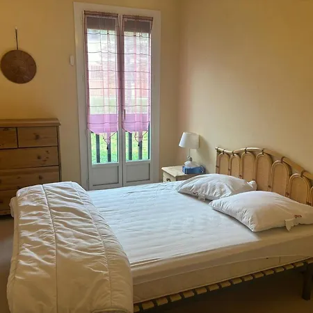 2 Pieces Au Pied Des Pistes Avec Parking - Fr-1-593-48